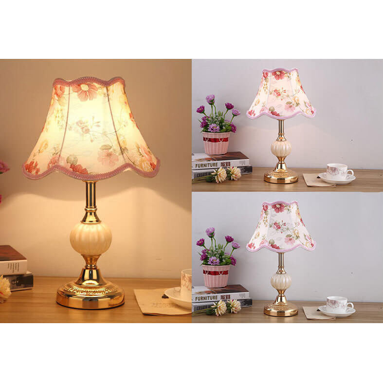 Blomstret bordlampe