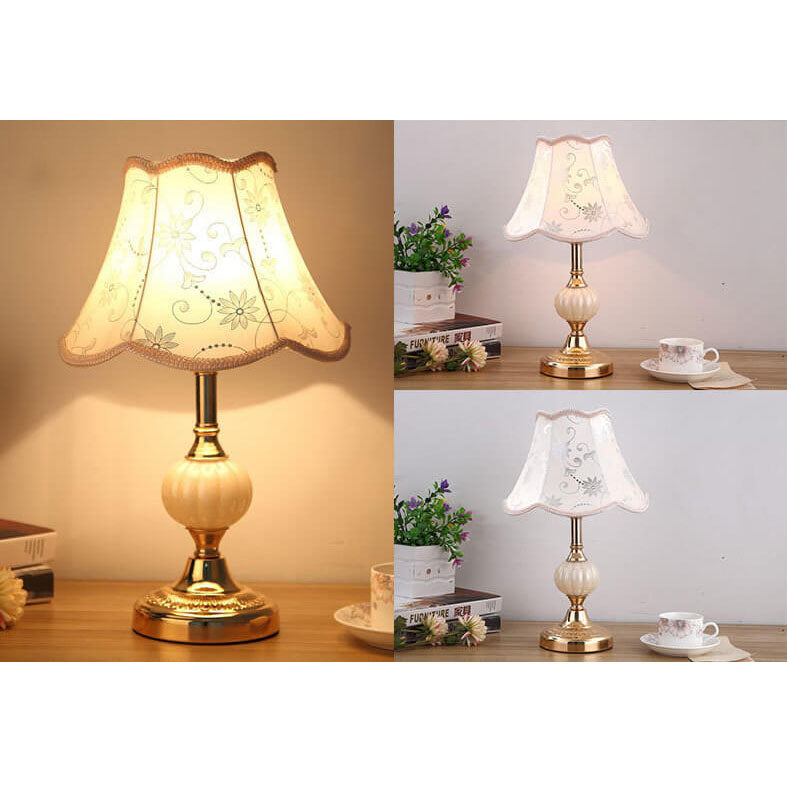 Blomstret bordlampe