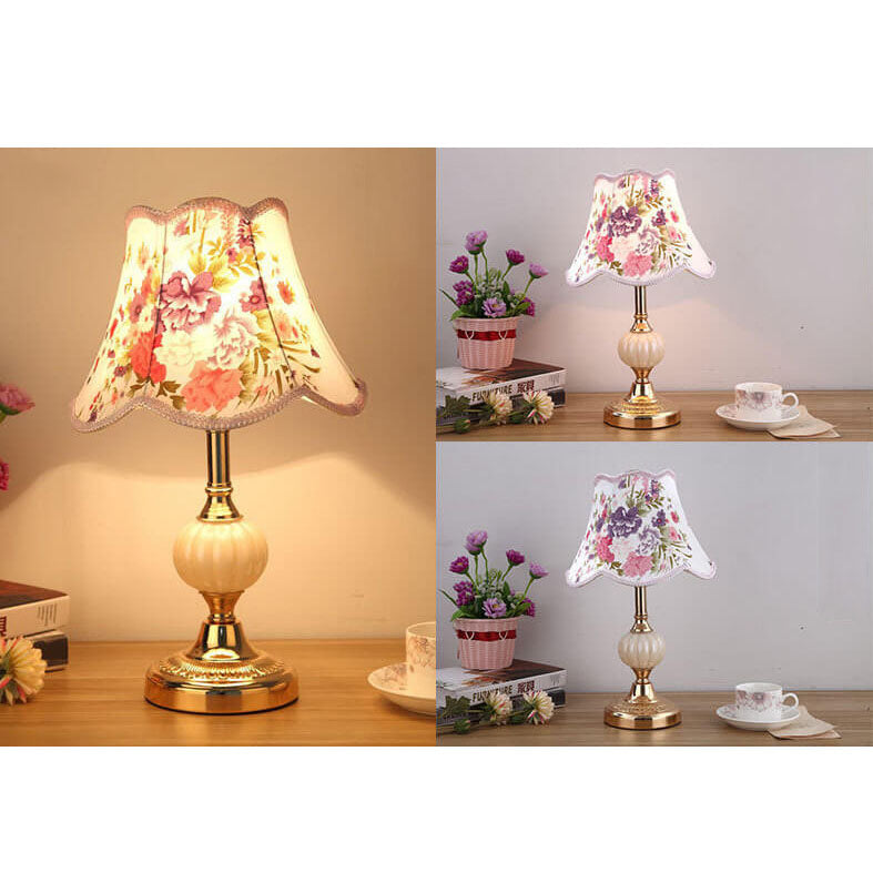 Blomstret bordlampe