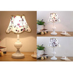 Blomstret bordlampe