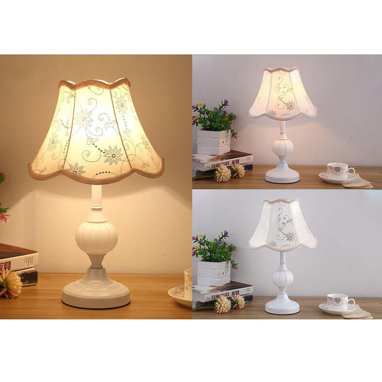 Blomstret bordlampe