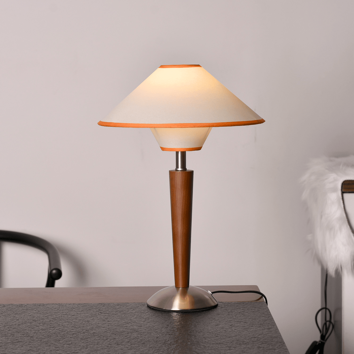 Talonwood bordlampe