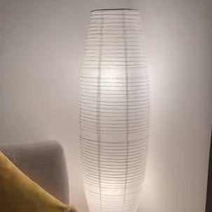 Rispapir gulvlampe