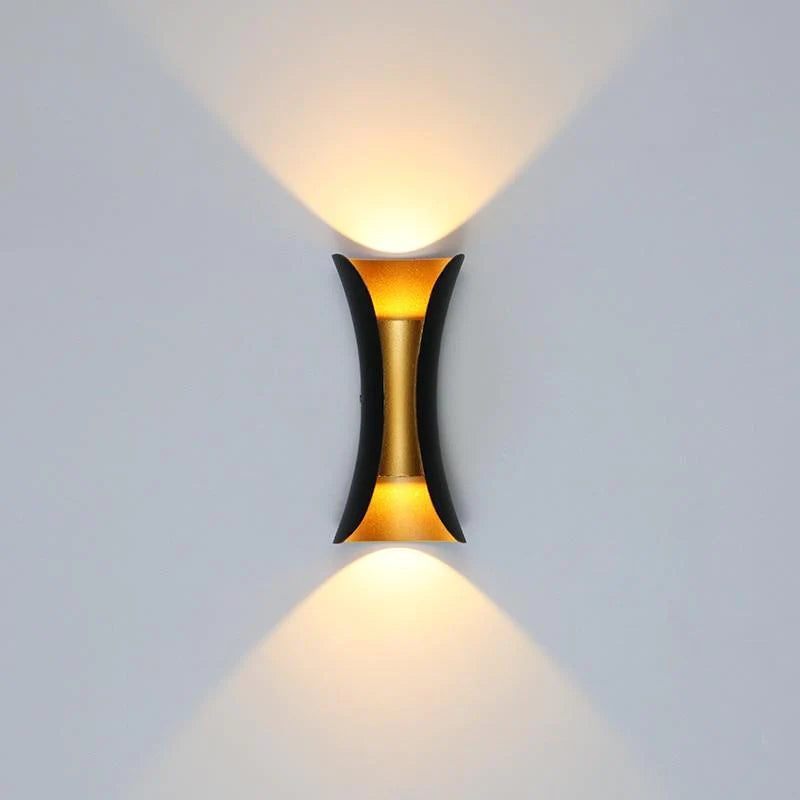 RAY – LED Væglampe Buet