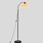 Plisseret gulvlampe