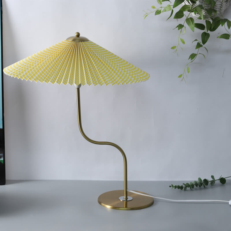 Plisseret bordlampe