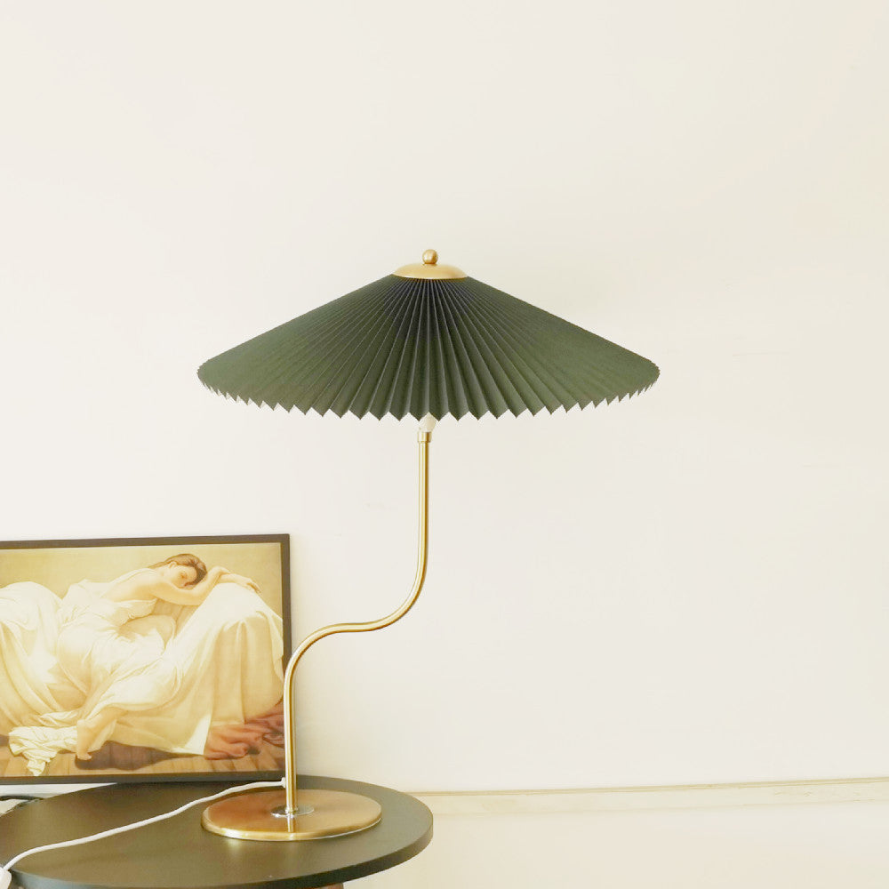Plisseret bordlampe