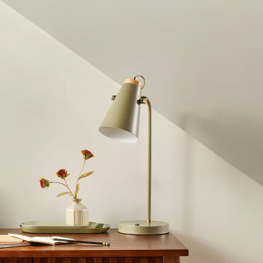 Justerbar skrivebordslampe