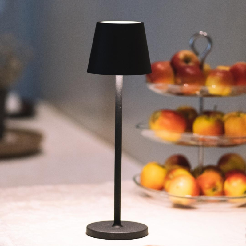 NORDLUMA – Genopladelig LED Bordlampe