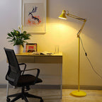 Drejelig gulvlampe