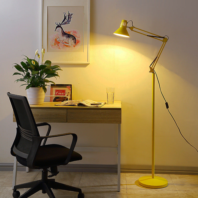 Drejelig gulvlampe