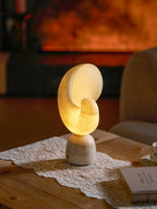 Conch alabast bordlampe