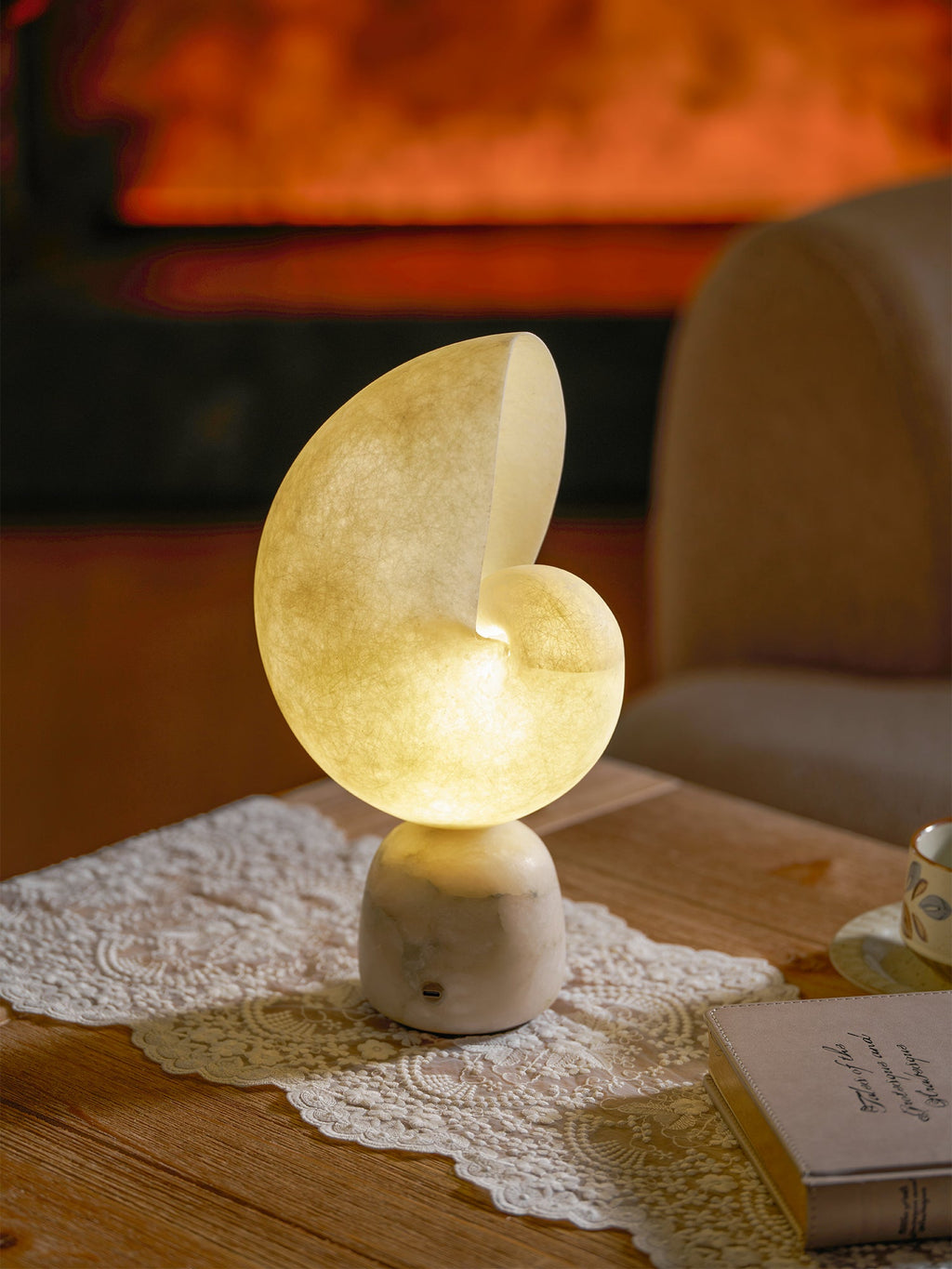 Conch alabast bordlampe