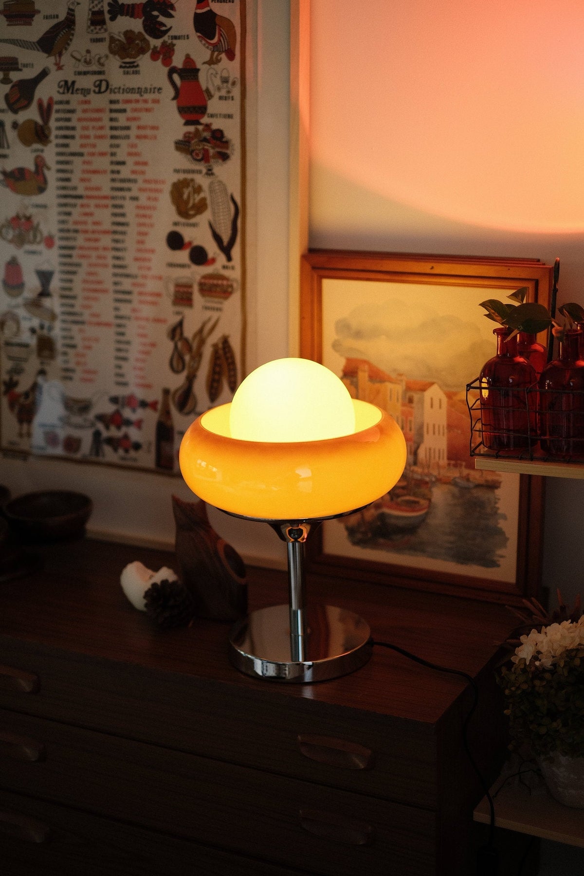 Every Egg Tart bordlampe