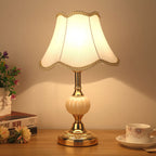 Blomstret bordlampe