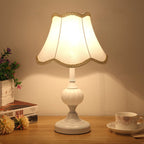 Blomstret bordlampe