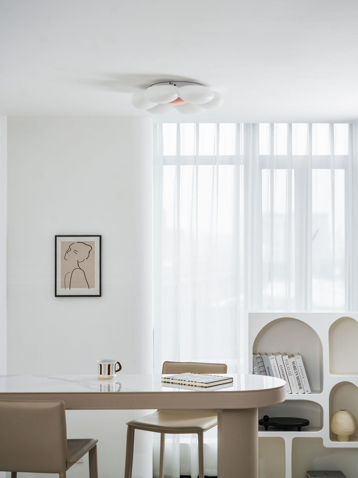 Loftlampe med seks blomsterblade