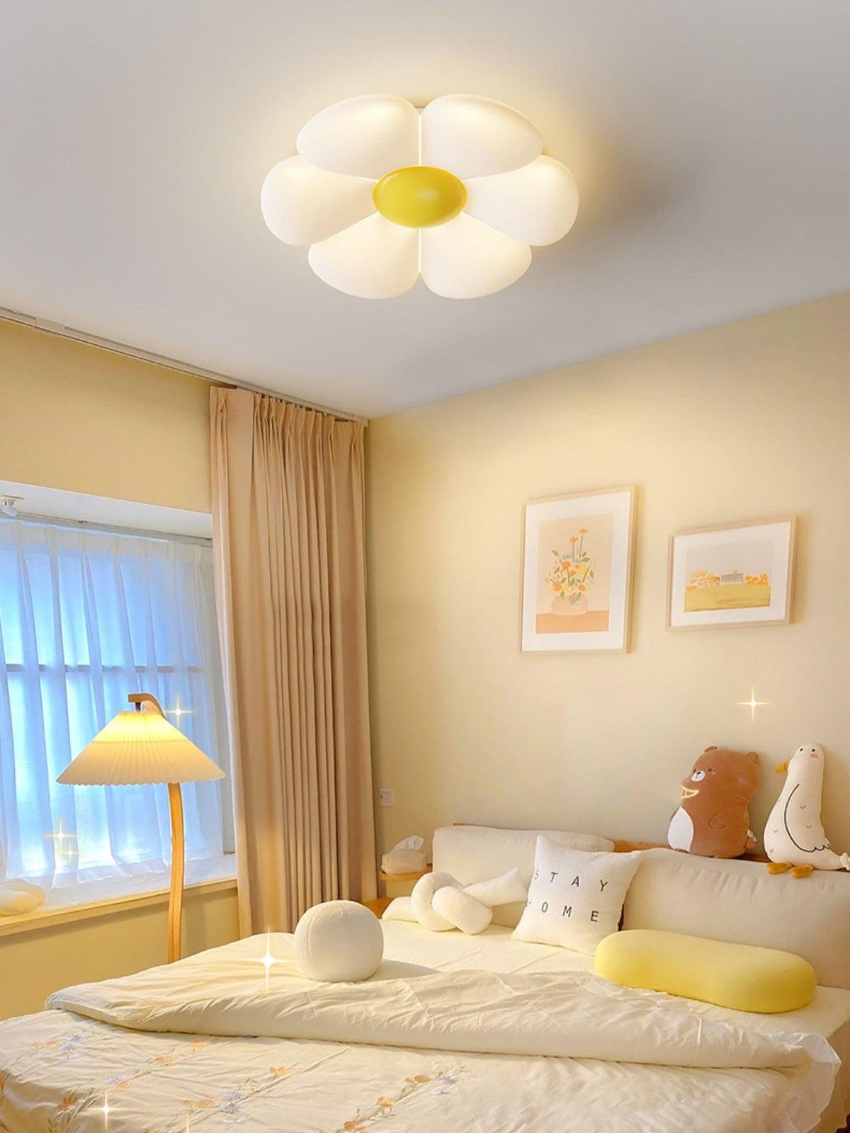 Loftlampe med seks blomsterblade
