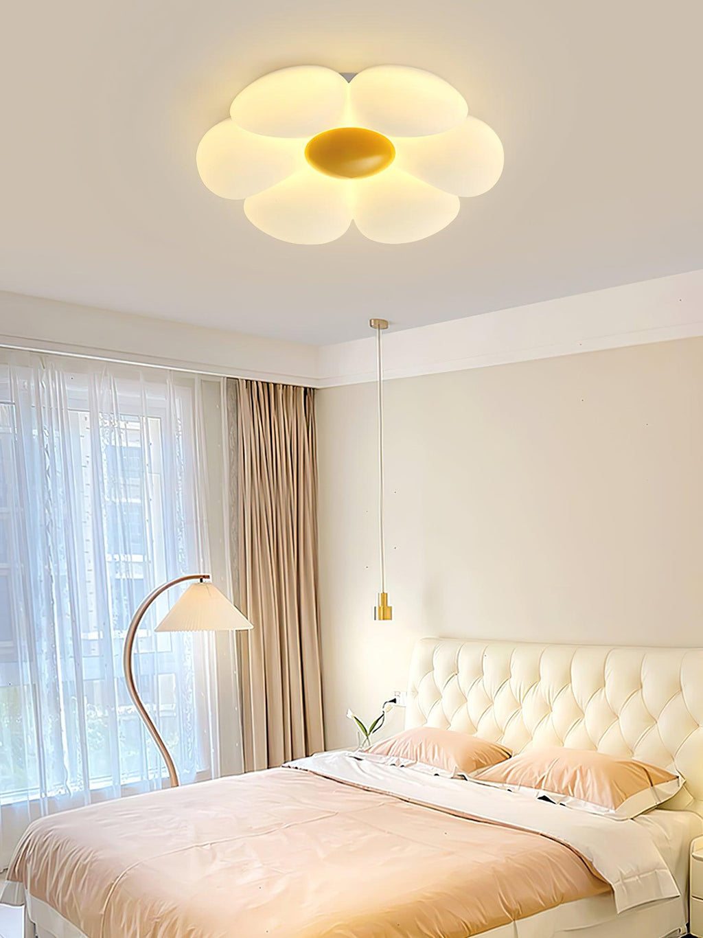 Loftlampe med seks blomsterblade
