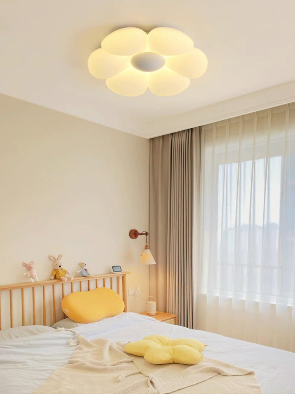 Loftlampe med seks blomsterblade
