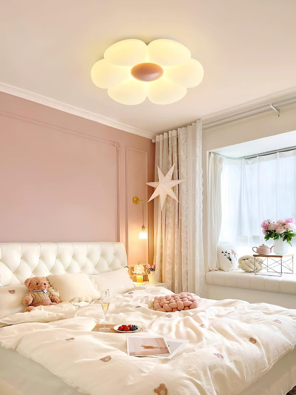 Loftlampe med seks blomsterblade