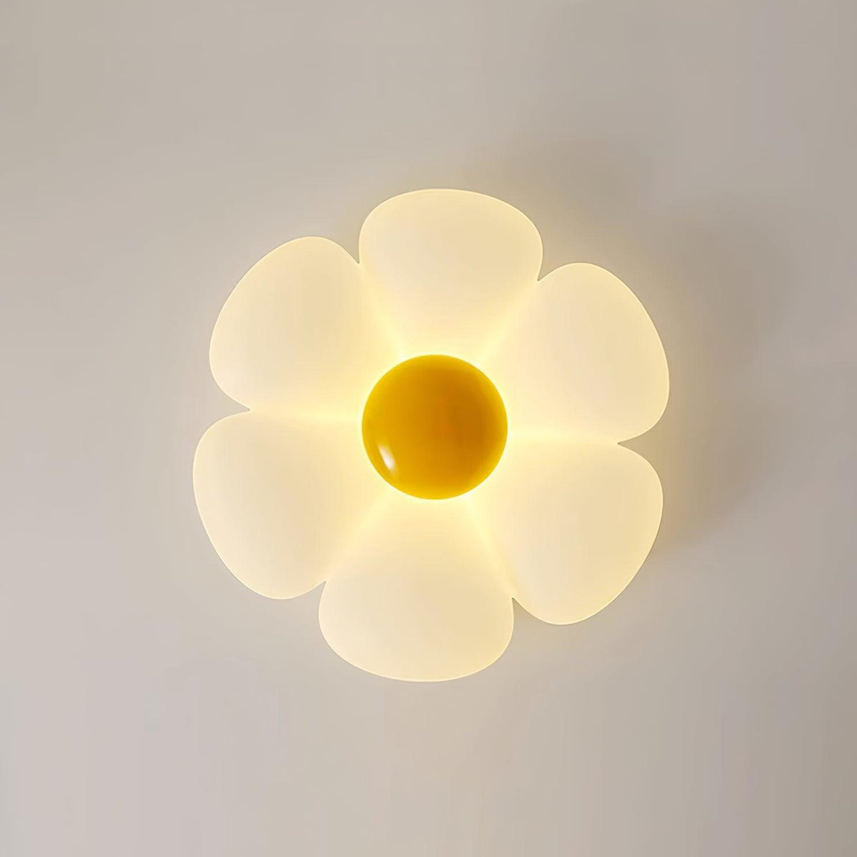 Loftlampe med seks blomsterblade