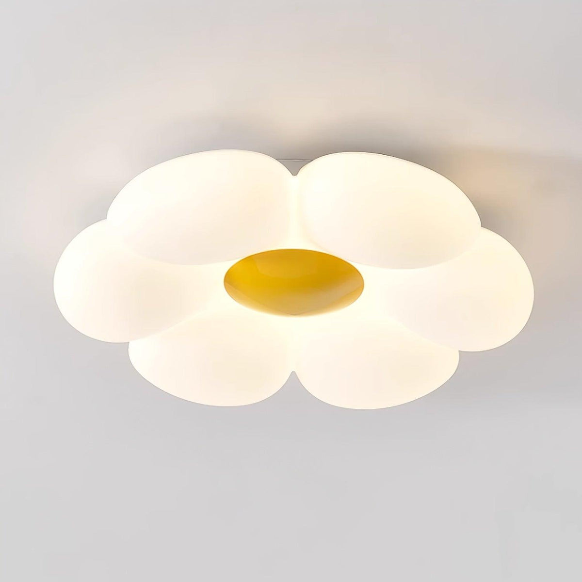 Loftlampe med seks blomsterblade