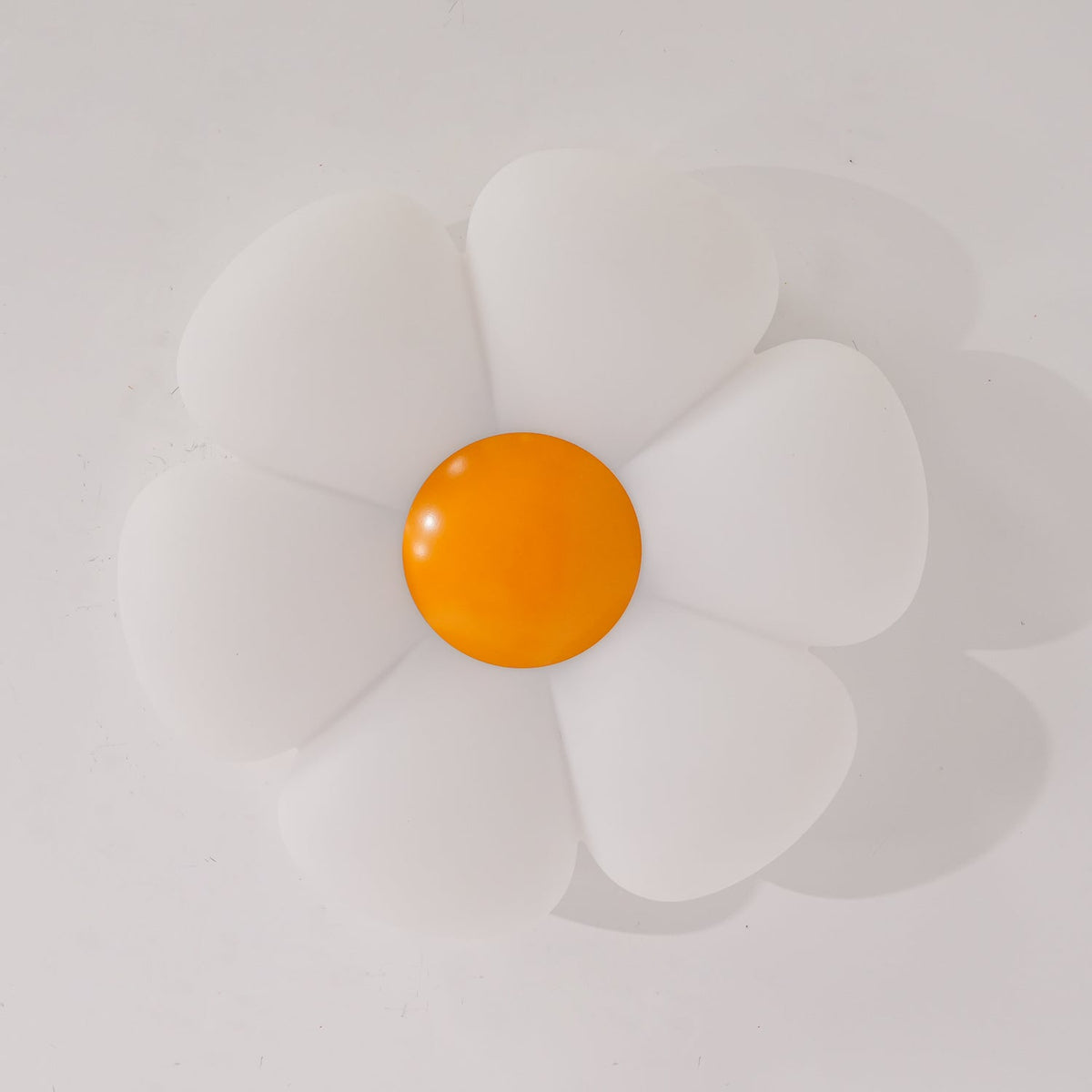 Loftlampe med seks blomsterblade
