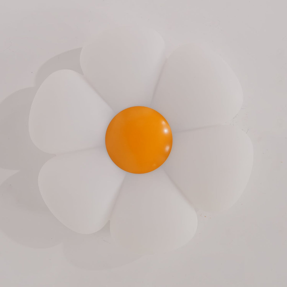 Loftlampe med seks blomsterblade