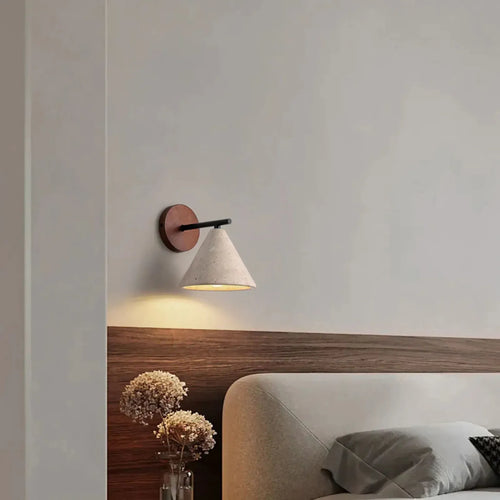 TEROVA – Væglampe i travertinsten med LED-downlight til soveværelse, gang og stue