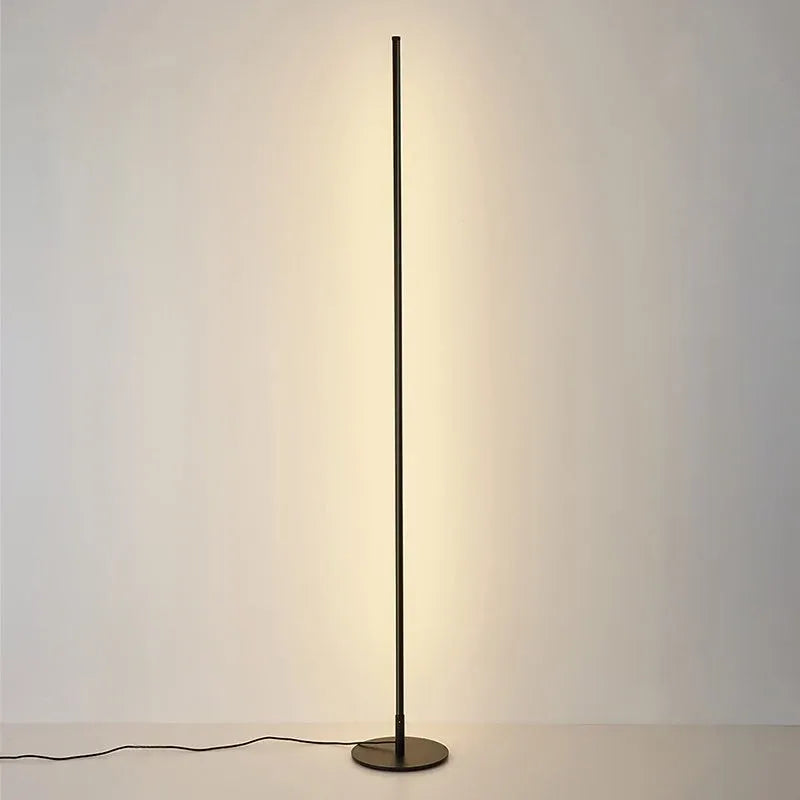 SELENE – LED Gulvlampe Dæmpbar