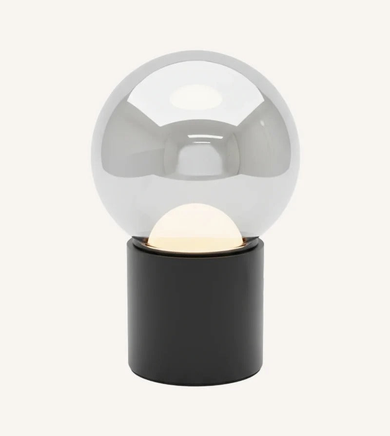 COSMO – Genopladelig LED Bordlampe