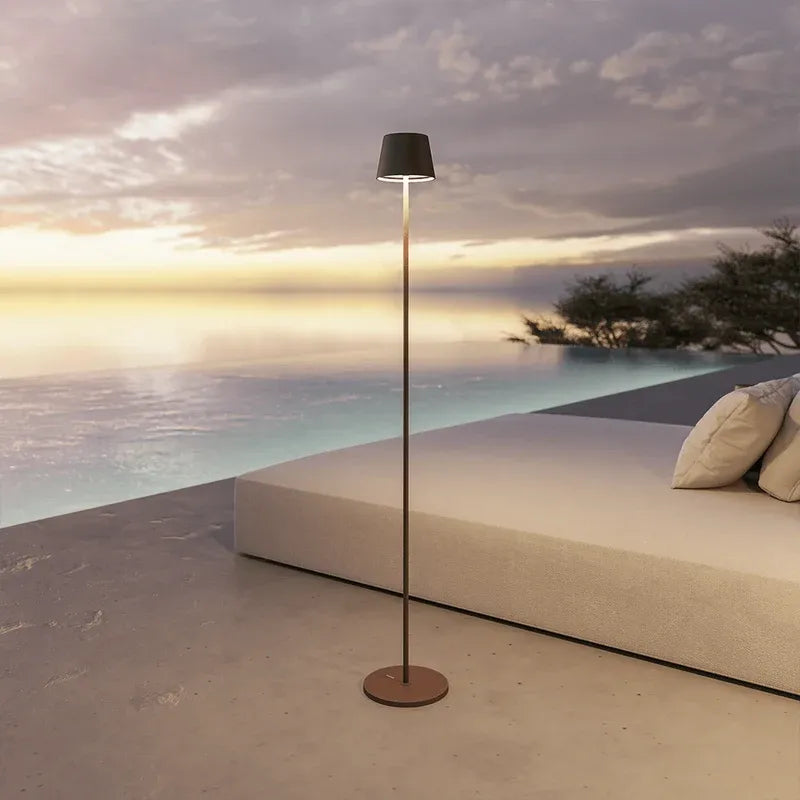 YAVA – Genopladelig LED Gulvlampe