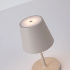 AVA – Genopladelig LED Bordlampe