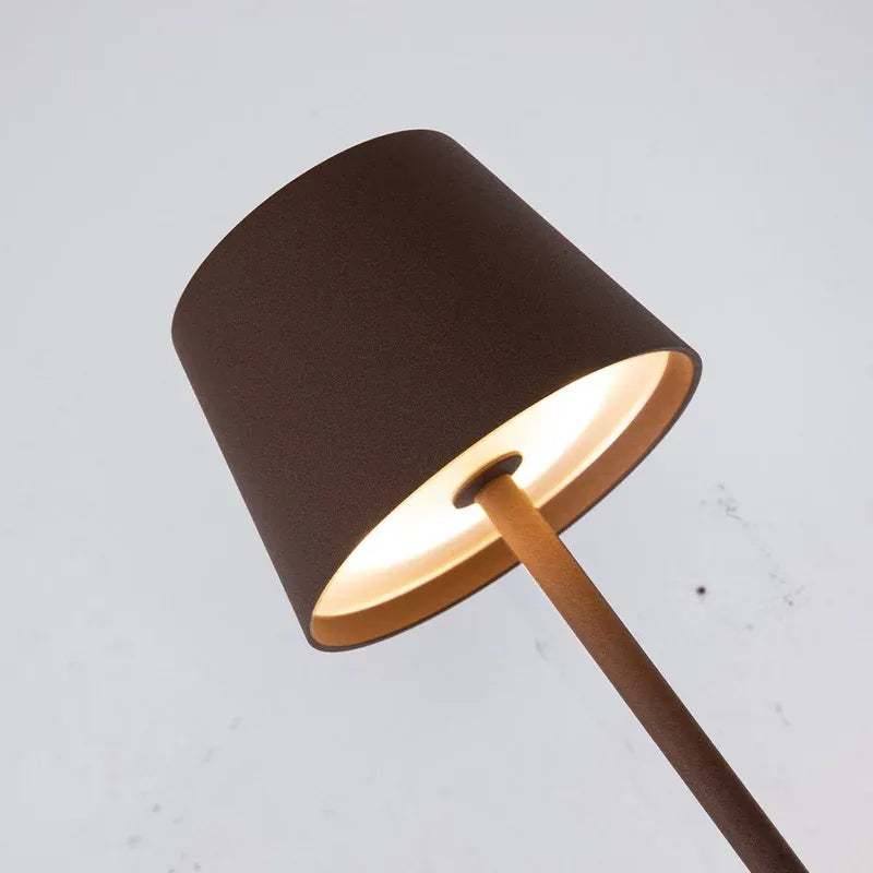 YAVA – Genopladelig LED Gulvlampe