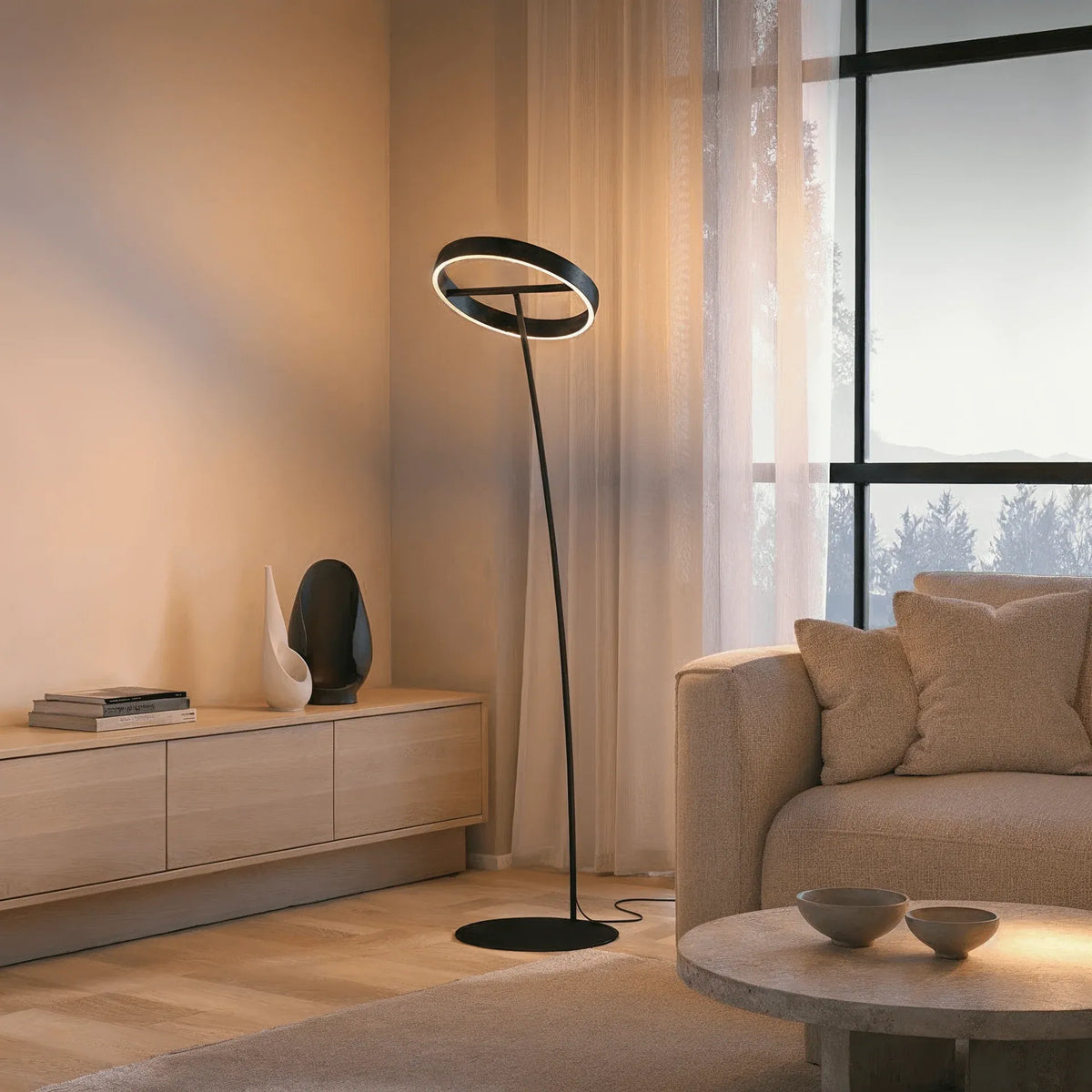 SOLA – LED Gulvlampe Dæmpbar
