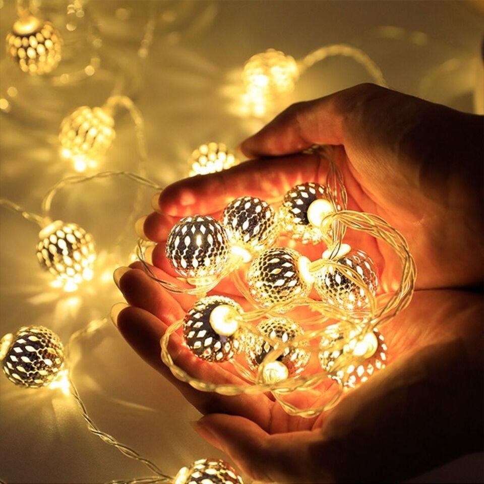 MARRAKESH – LED Lyskæde Metalkugler